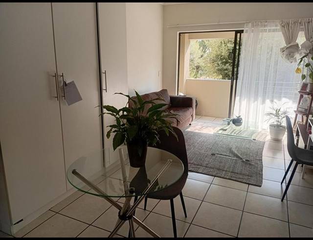 1 BEDROOM PROPERTY TO RENT IN PAULSHOF